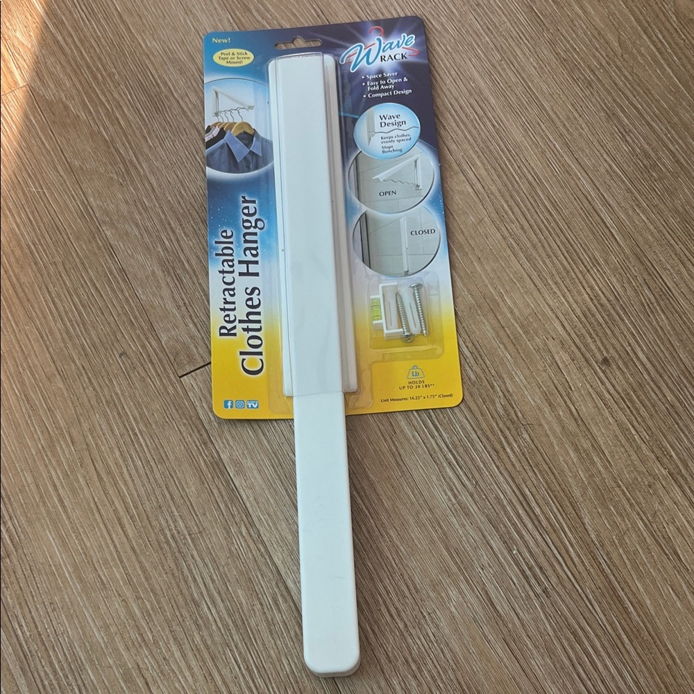 White Retractable Clothes Hanger